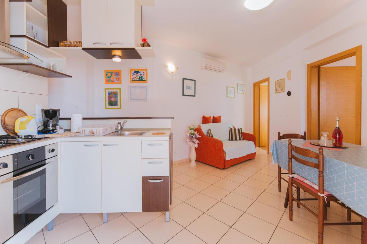 Apartmani Villa Marija أوميس المظهر الخارجي الصورة