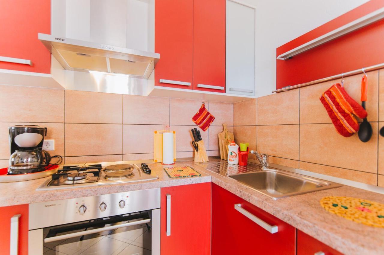 Apartmani Villa Marija أوميس المظهر الخارجي الصورة