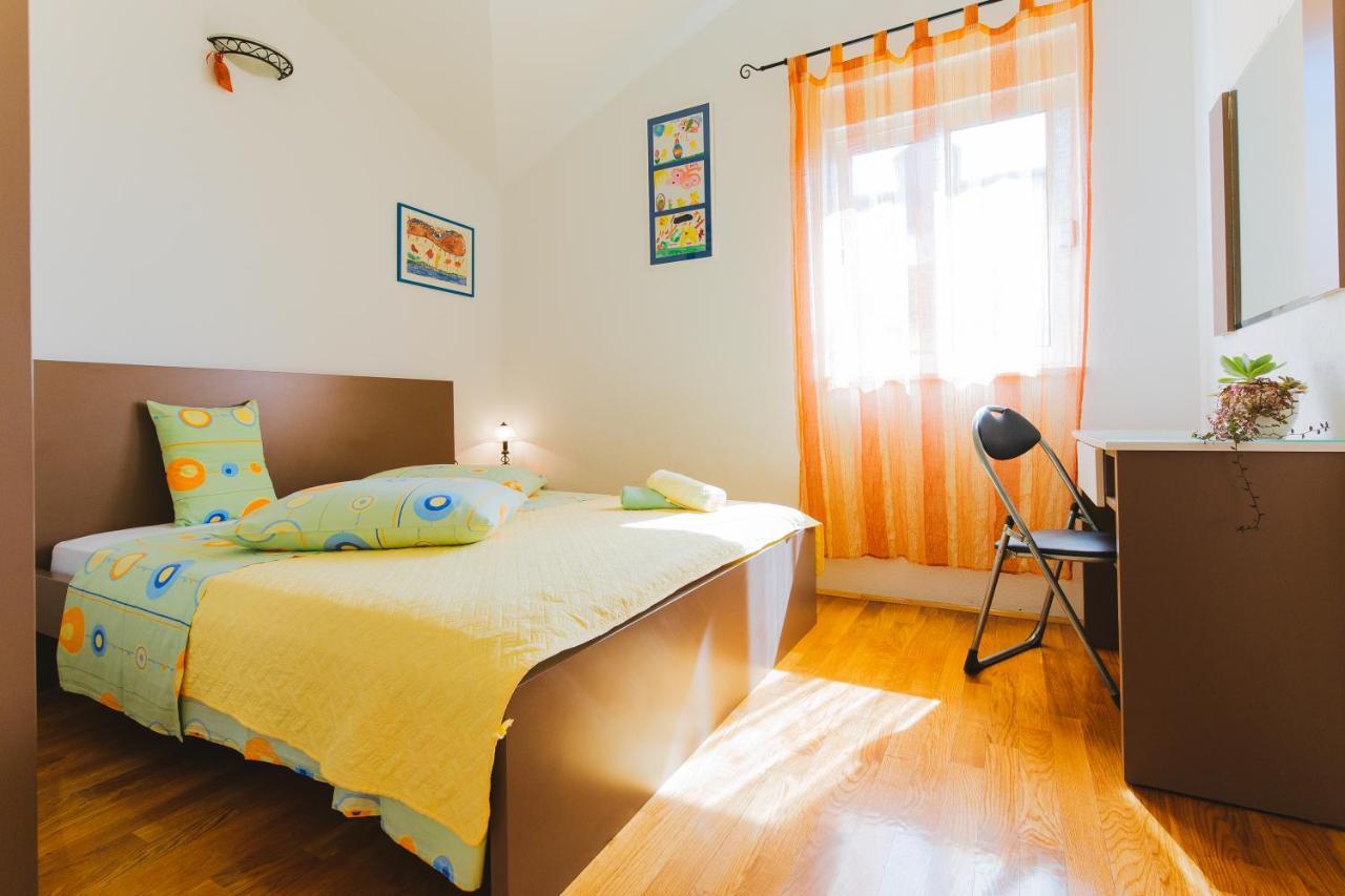 Apartmani Villa Marija أوميس المظهر الخارجي الصورة