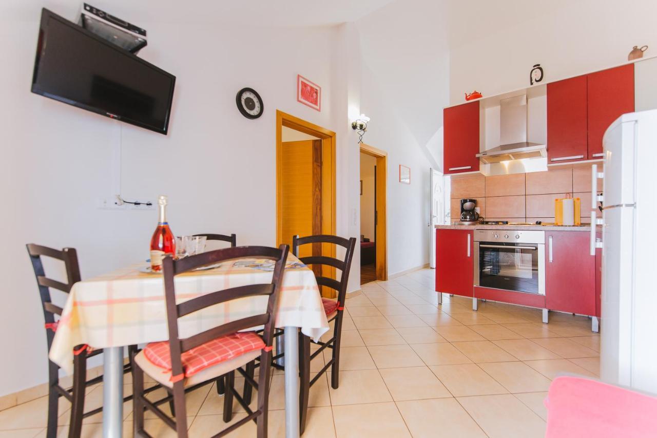 Apartmani Villa Marija أوميس المظهر الخارجي الصورة