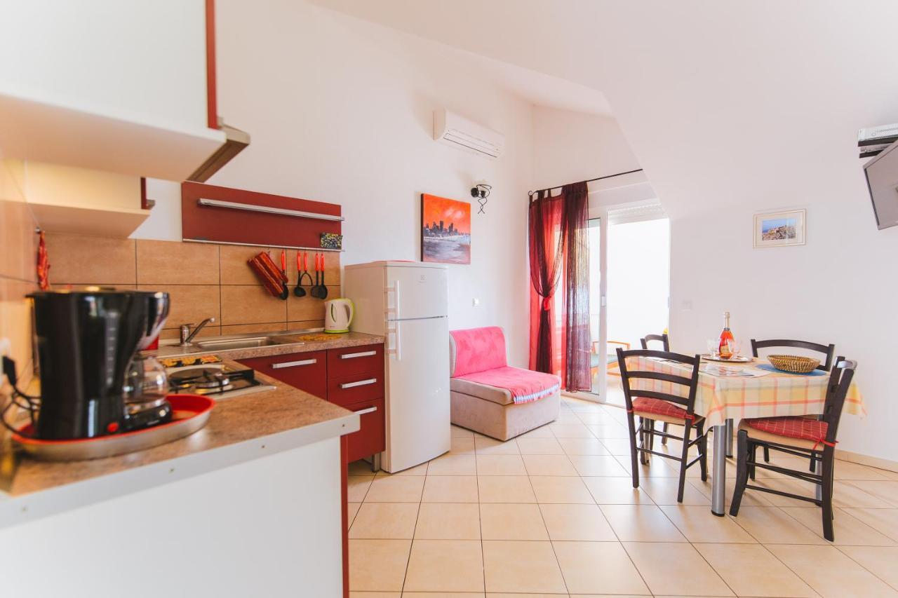 Apartmani Villa Marija أوميس المظهر الخارجي الصورة